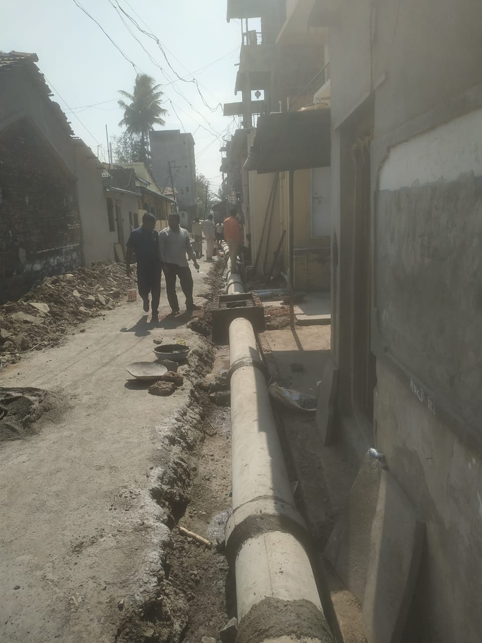 पाईप गटारीचे काम